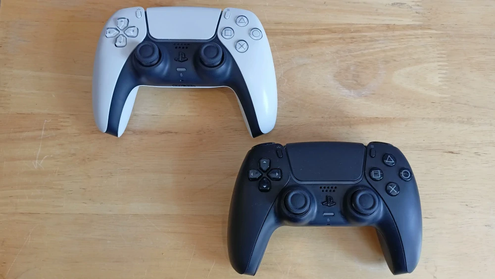 PlayStation 5 Slim 1TB + 2× DualSense