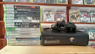 Microsoft Xbox 360 Slim 4GB + 15 her